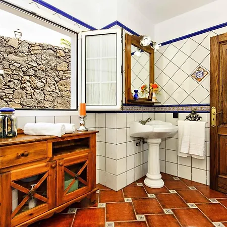 Villa Loros *